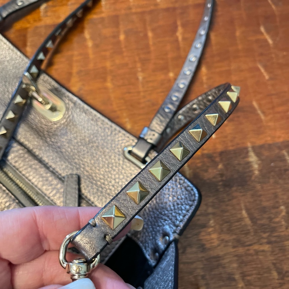 Valentino Garavani Metallic Tote with Gold Studs - Picture 9 of 16